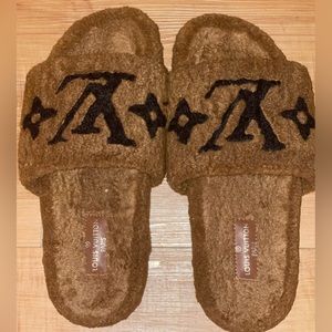 COPY - LV sandals/slippers purchased from another posher